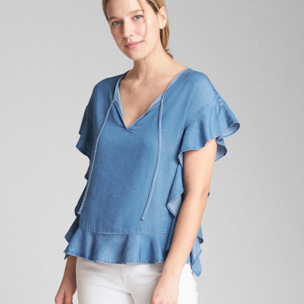 NWT GAP chambray flutter sleeve blouse